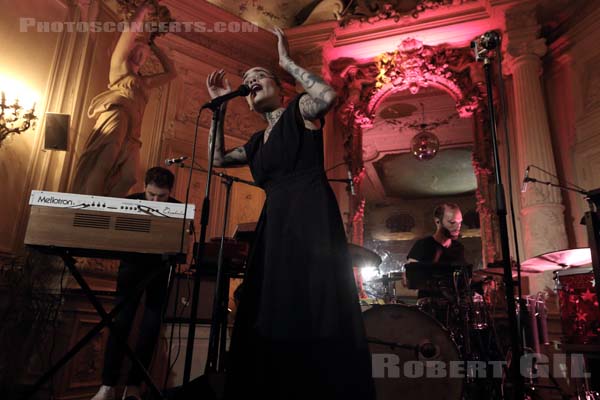 FLECHE LOVE - 2017-10-18 - PARIS - Le Carmen - 
